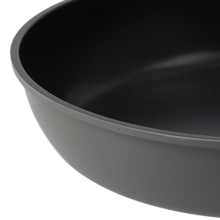 GAS LIGHTWEIGHT & THICK BASE FRYPAN 20CM KF02